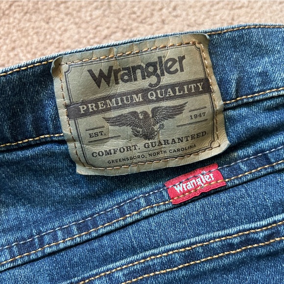 Men’s 32x32 Jeans Wrangler Never Been Worn! - Picture 4 of 6